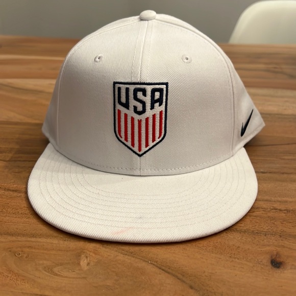 Nike USA Drifit Snapback NWOT - Picture 1 of 3